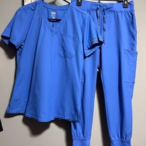 Womens Med Couture jogger scrubs